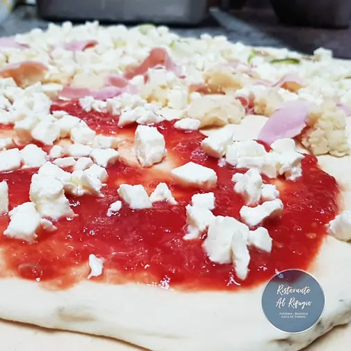 Pizza con prodotti di qualità